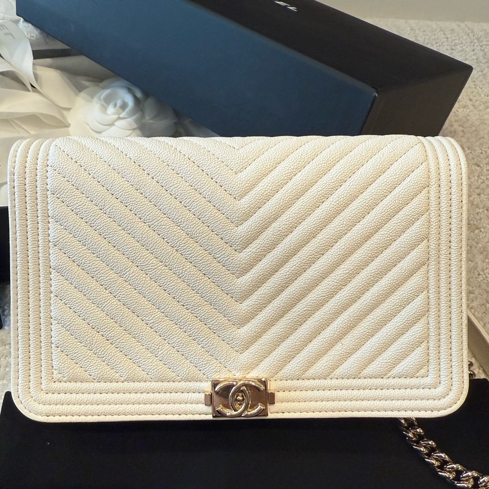 CHANEL White Chevron Quilted Boy Wallet on a Chain